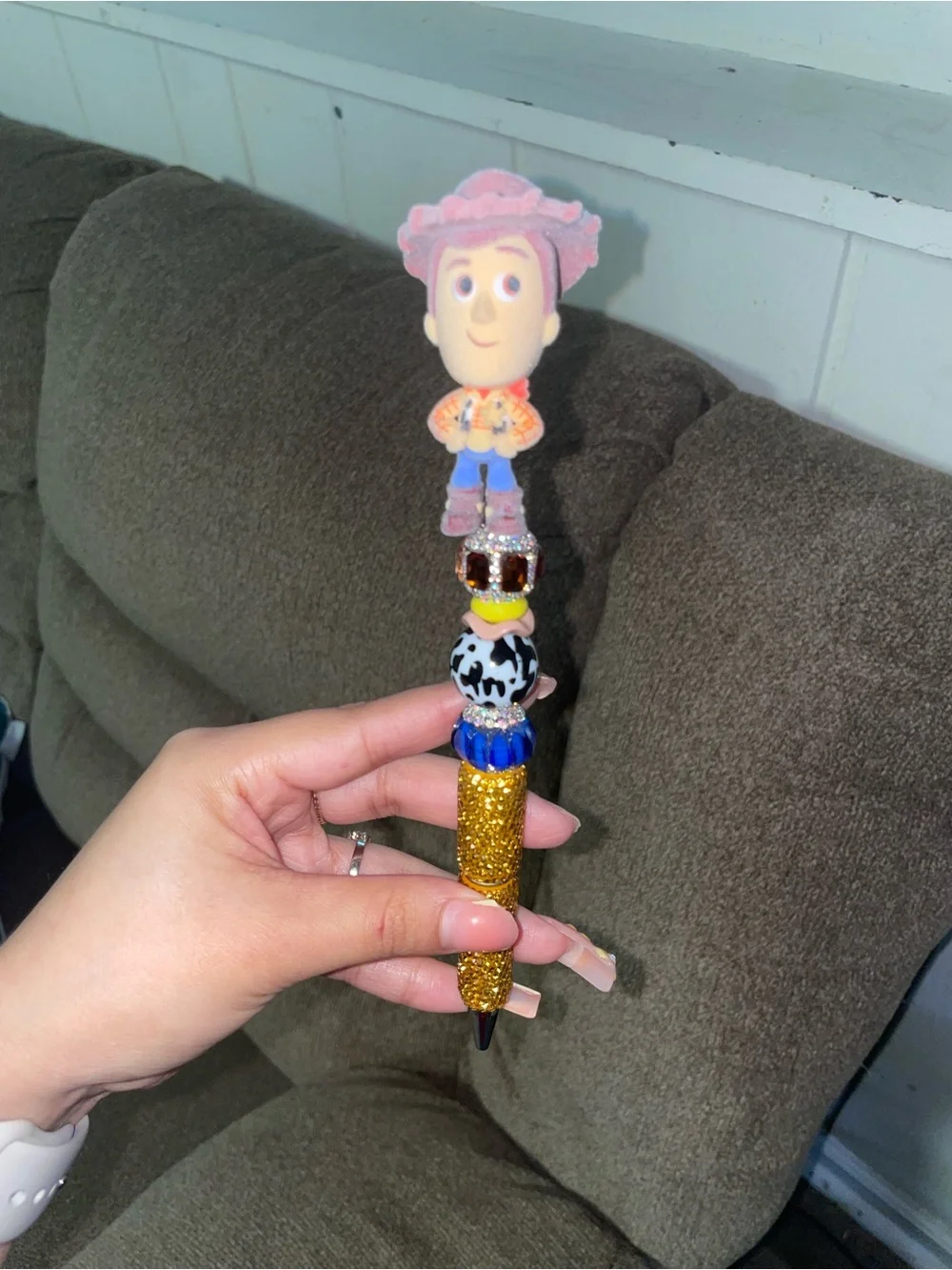Woody glittery pen with cute rhinestones